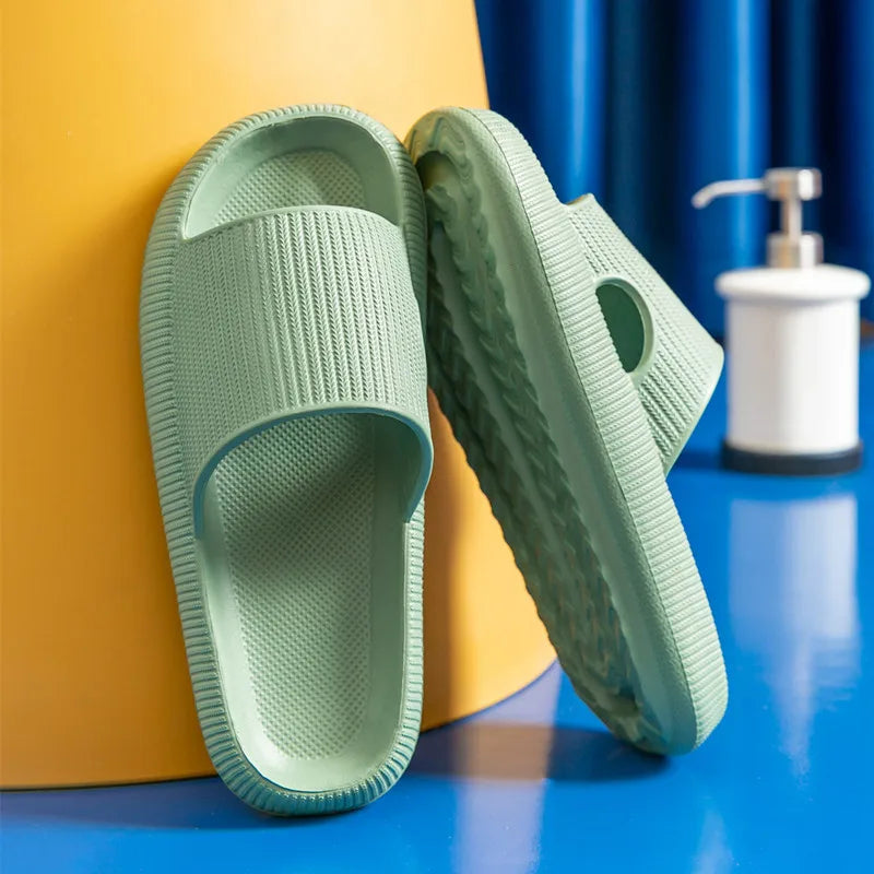 Women Thick Platform Cloud Slippers Indoor Home Eva Soft Sole Pillow Slides Sandals Woman 2025 Summer Non Slip Beach Flip Flops